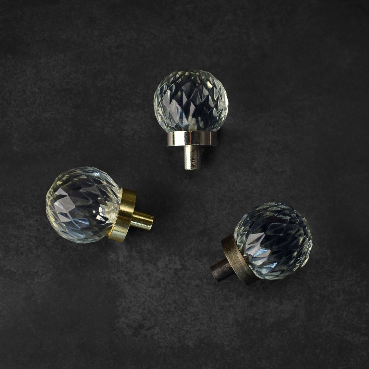 Gauravi Diamond Cut Glass Cabinet Door Knob and Pull