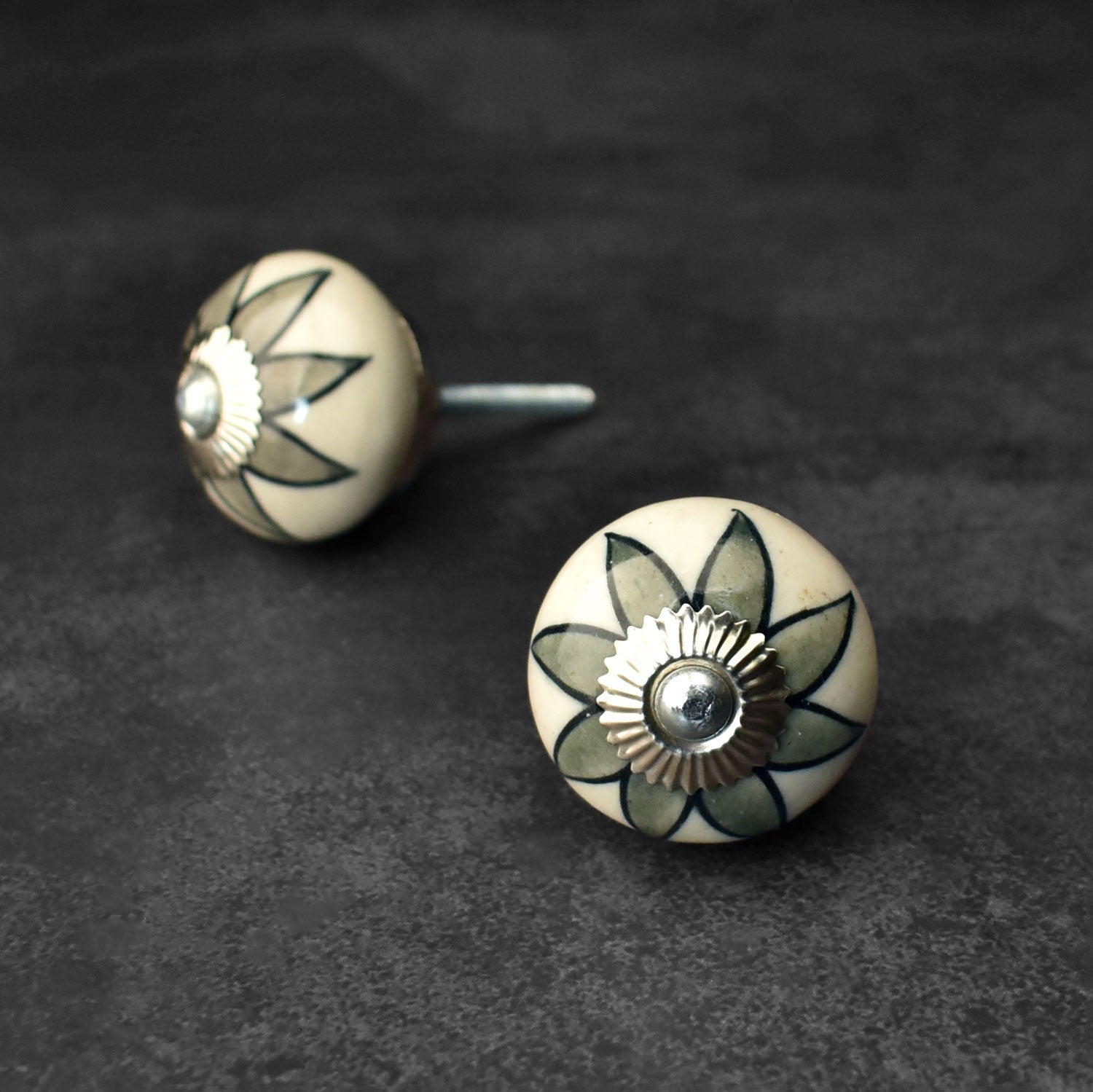 Campanula Grey Flower Ceramic Knob Pull