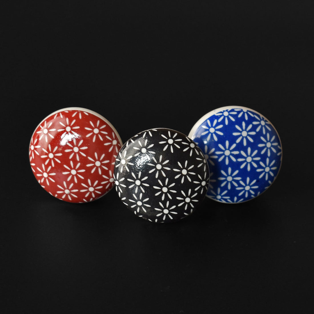 Broderie Red Ceramic Flower Dresser Drawer Knob