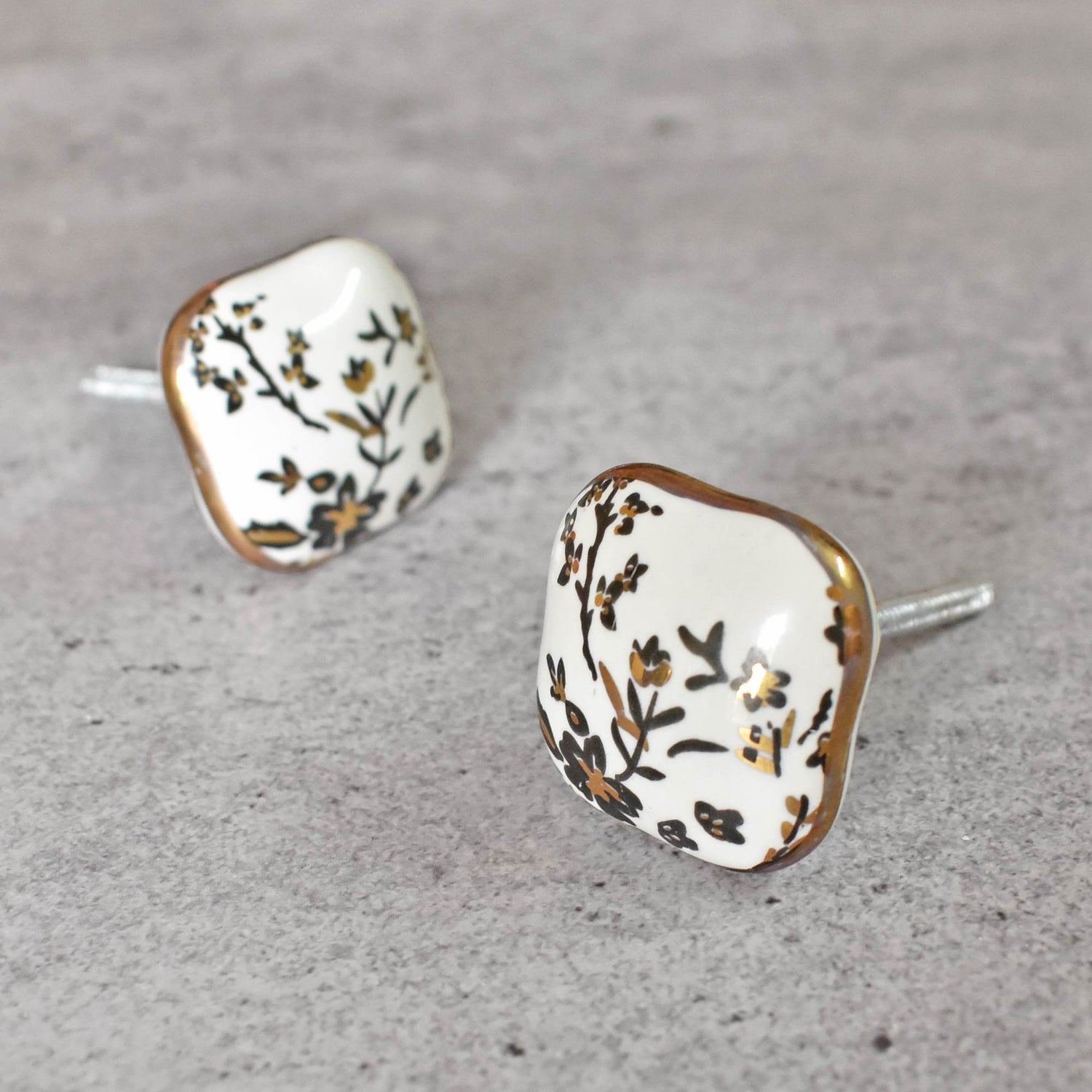 Whispering Meadow Gold Ceramic Cabinet Door Knob