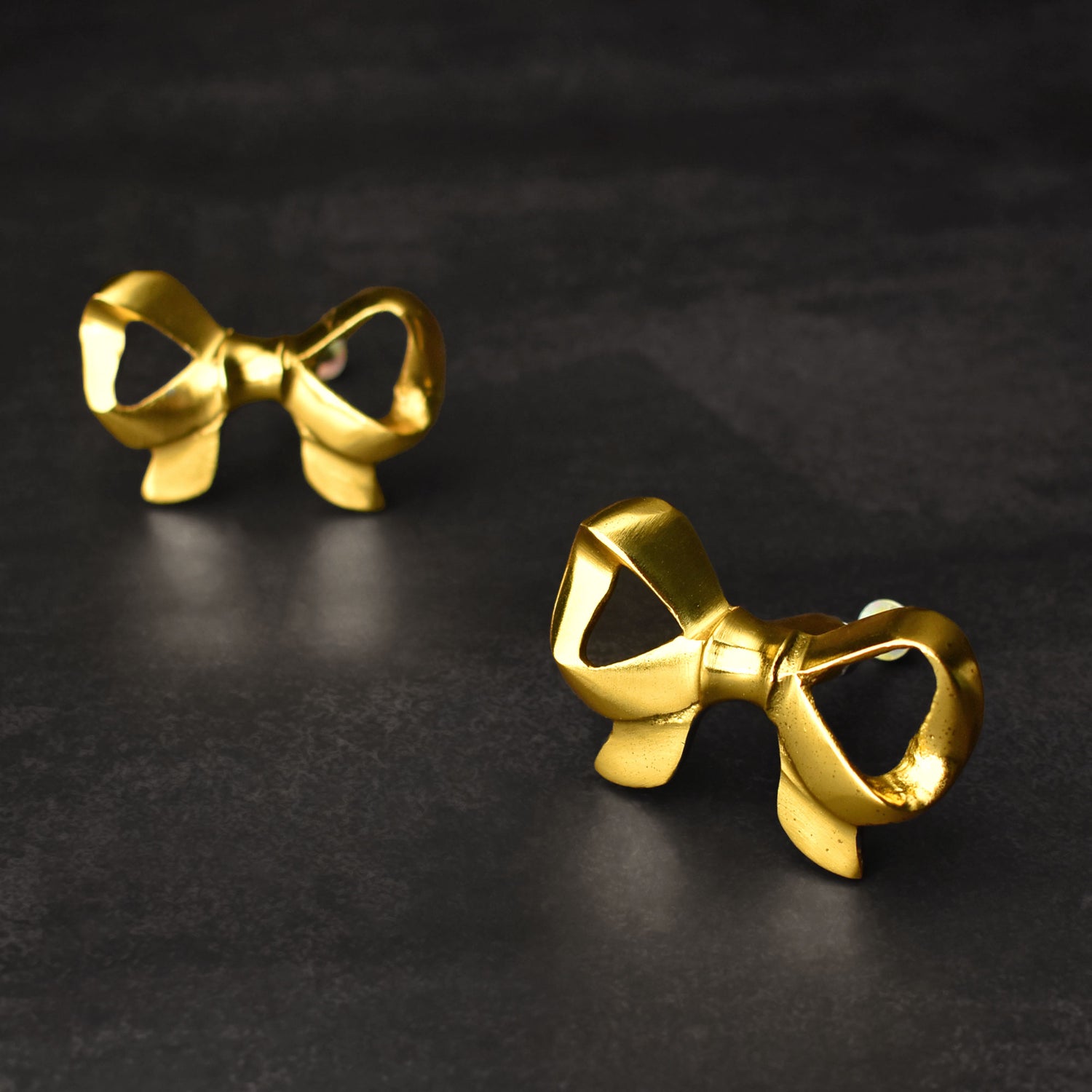 Eldredge Bowtie Cabinet Drawer Knob Pull