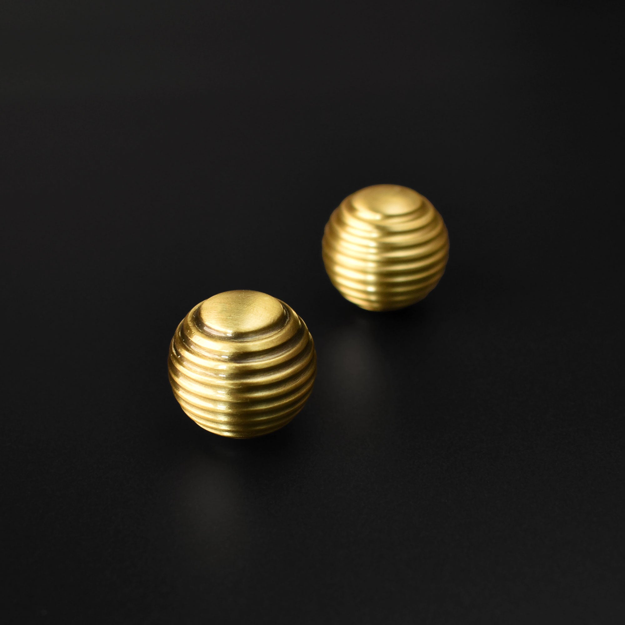 Spira Brass Beehive Drawer Knob and Pull