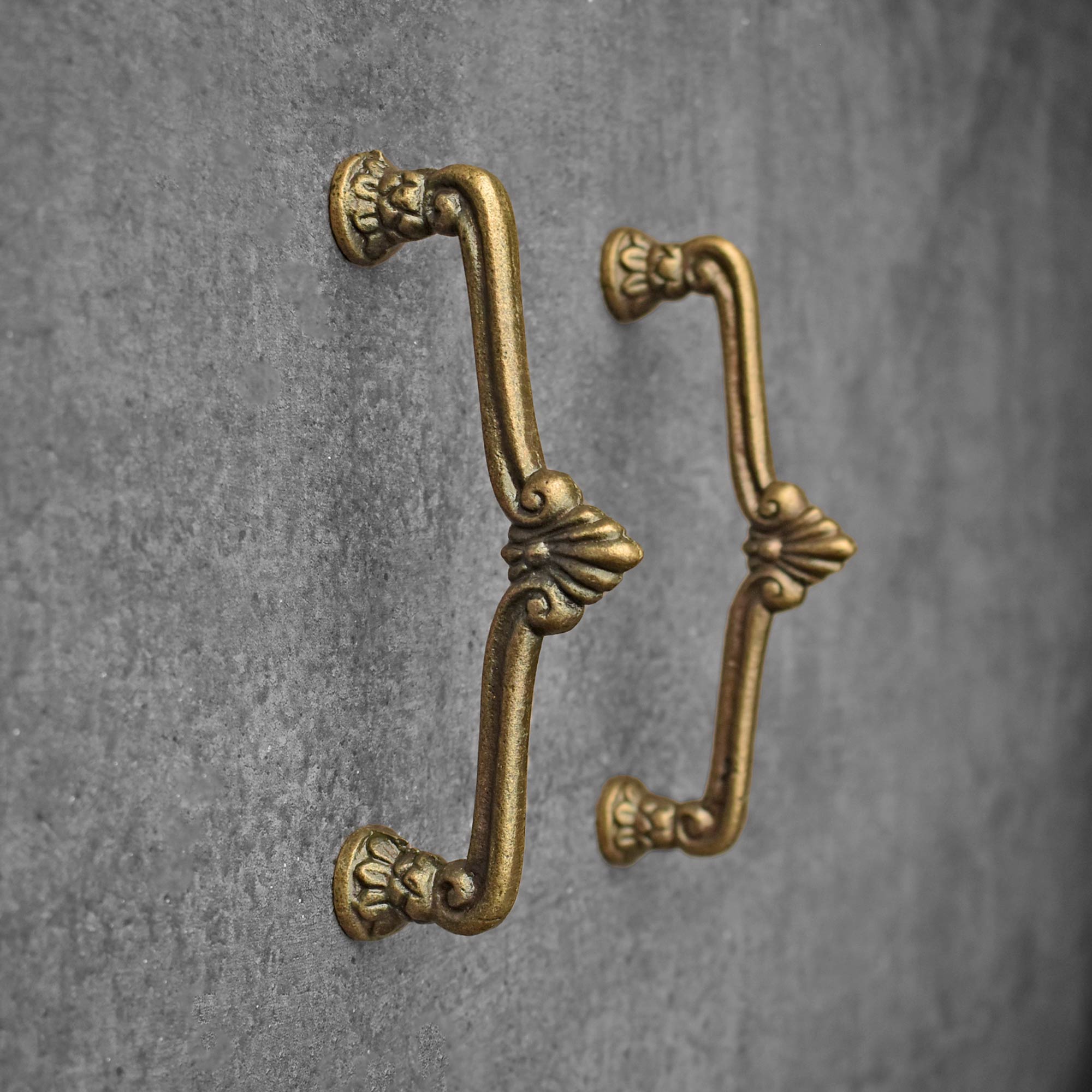 Aruba Antique Cabinet and Cupboard Door Handle