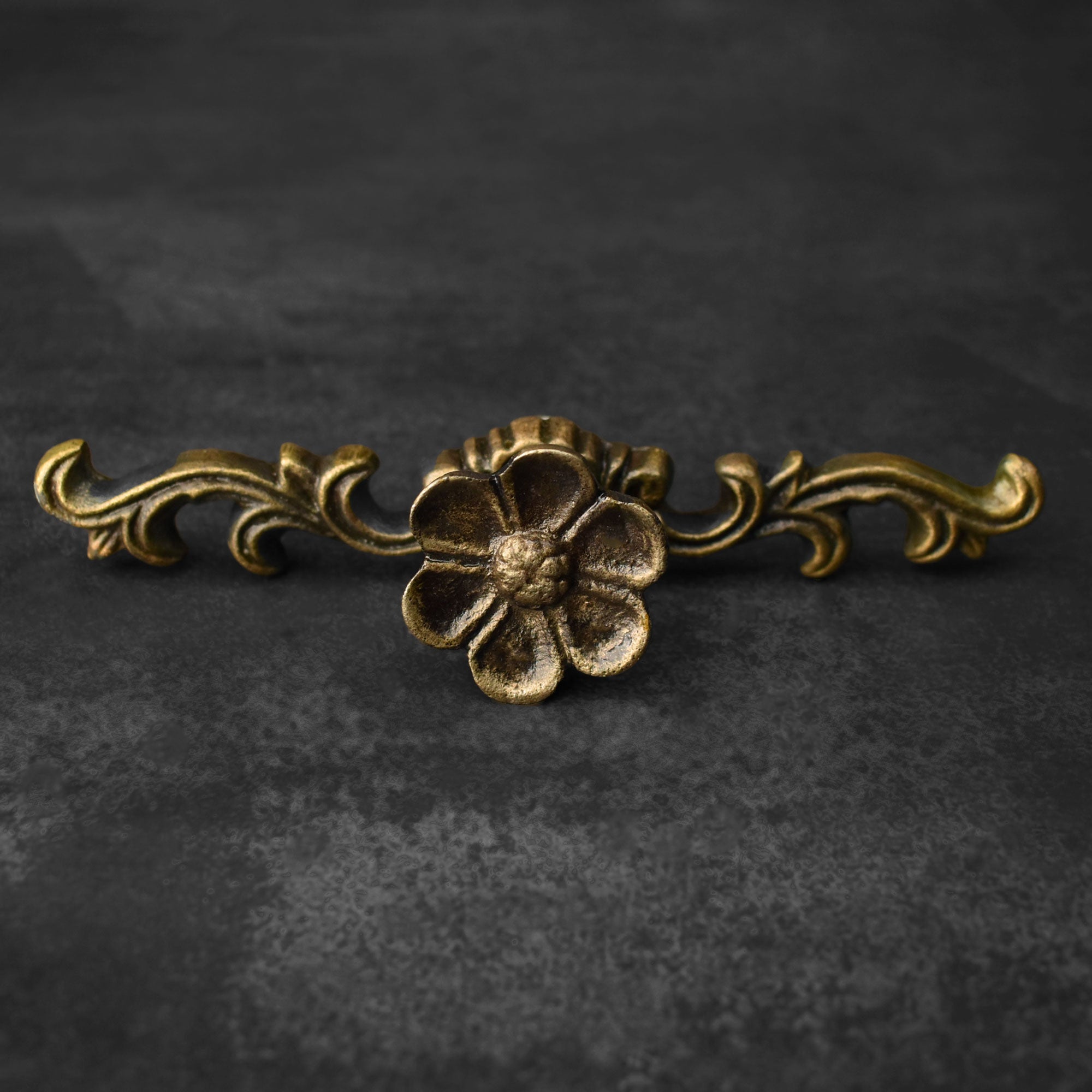 Gildra Vintage Metal Cabinet Drawer Pull Handle