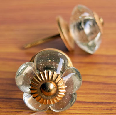 Kirwani Periwinkle Glass Cabinet Door Knob and Pull
