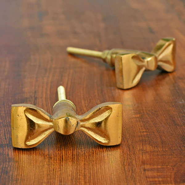 Amae Gold Bow Drawer Knob