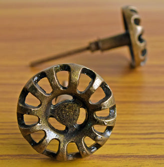 Waban Round Antique Cabinet Drawer Knob