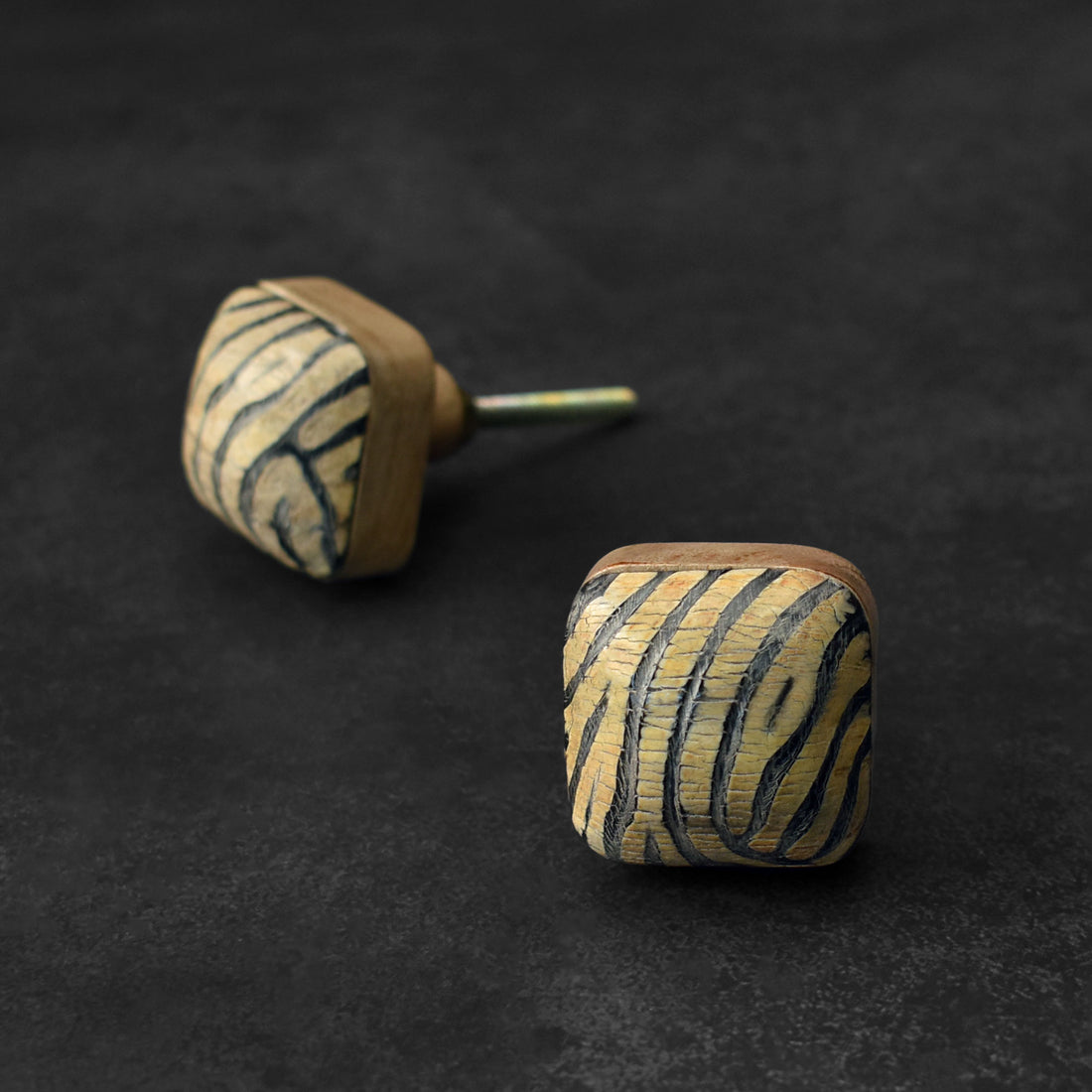 Elowen Chic Square Horn Cabinet Drawer Knob
