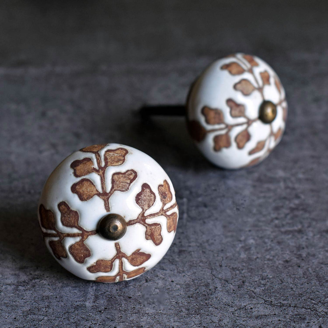 Chandrika White Brown Flower Ceramic Knob