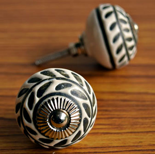 Girasole Flower Ceramic Drawer Knob Pull