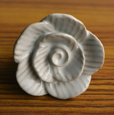 Gilded Rosette White Flower Ceramic Cabinet Drawer Knob