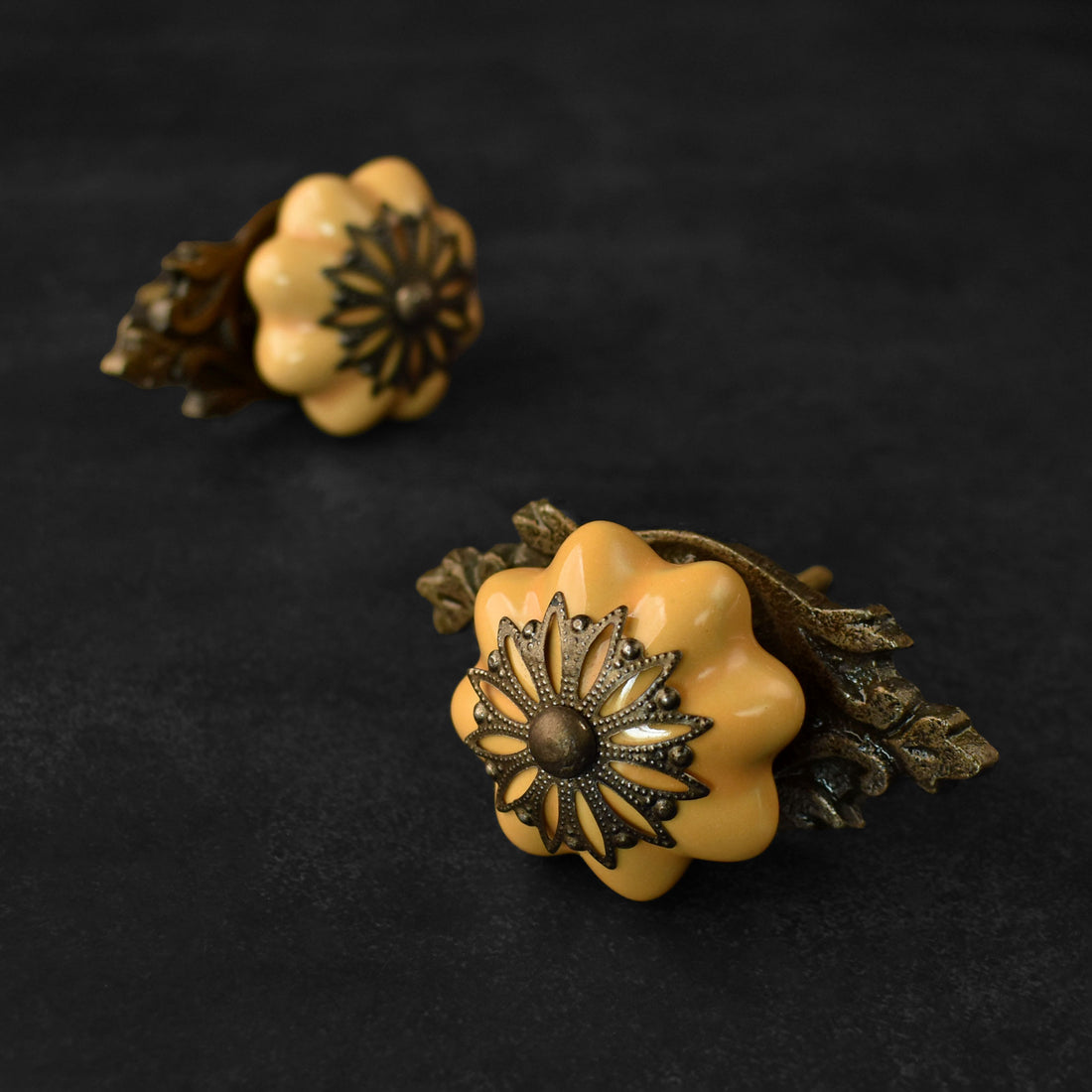 Fitzroy Yellow Ceramic Knob with Backplate