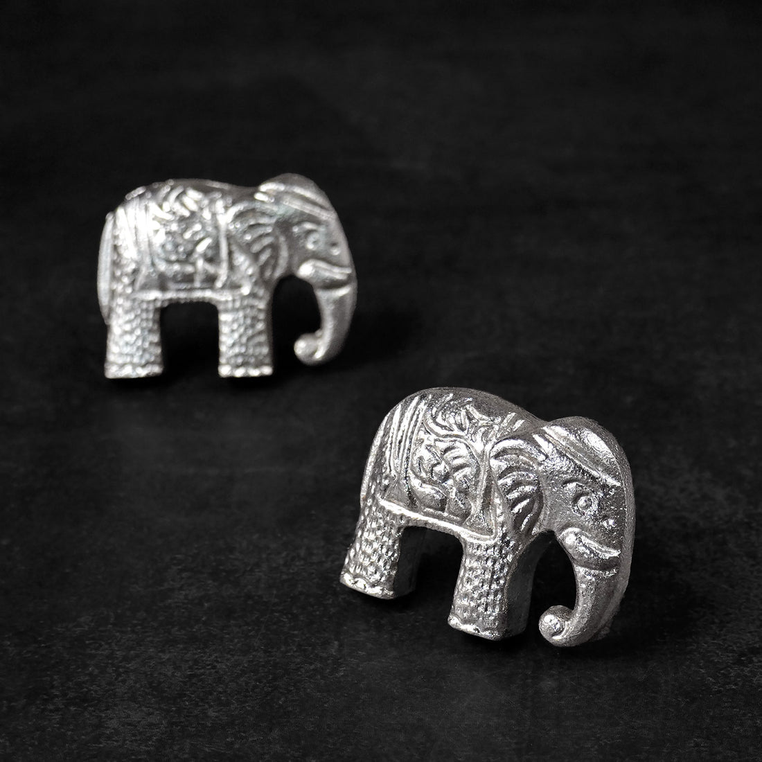 Raja the Silver Elephant Metal Cabinet Drawer Knob