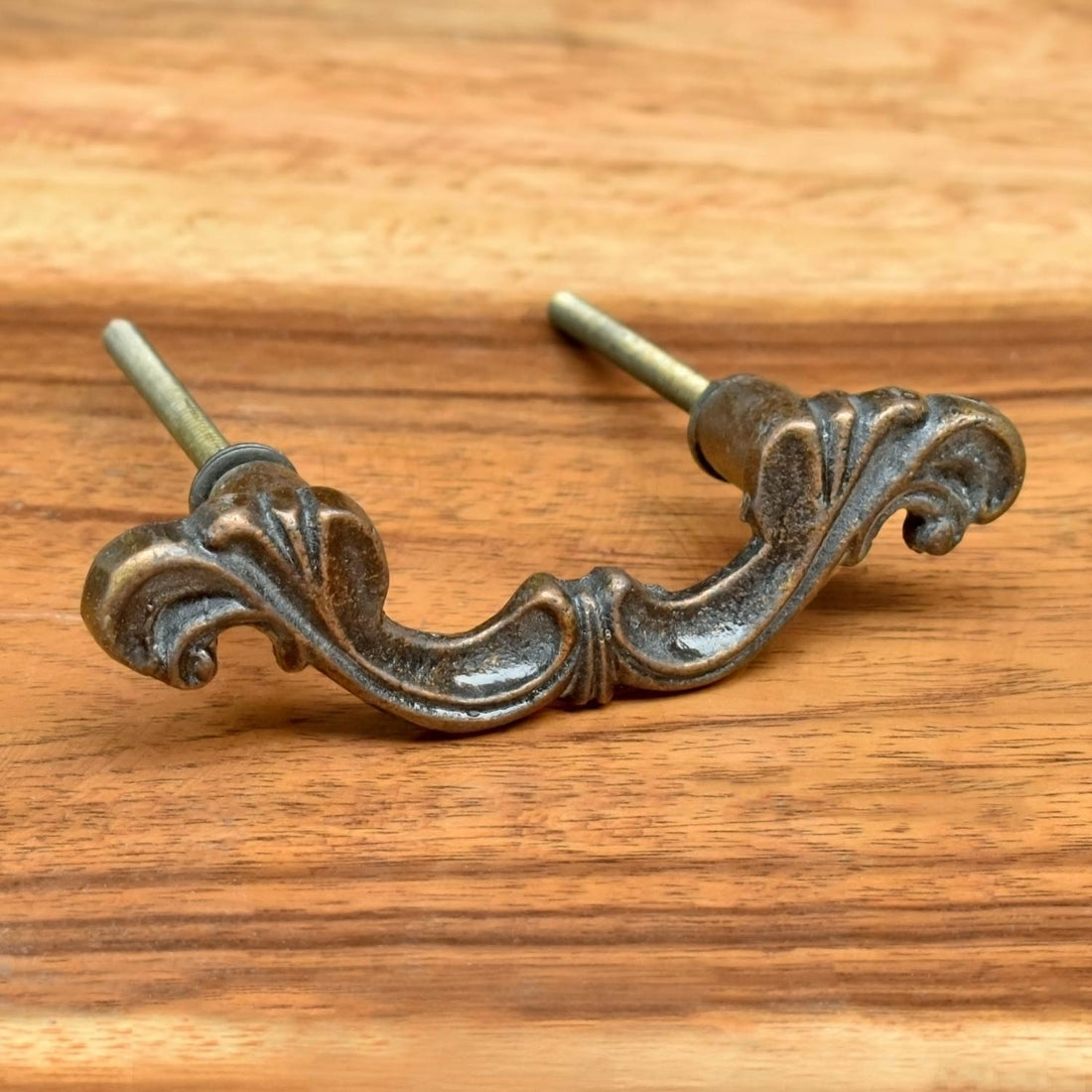 Balmoral Antique Wardrobe Drawer Handle