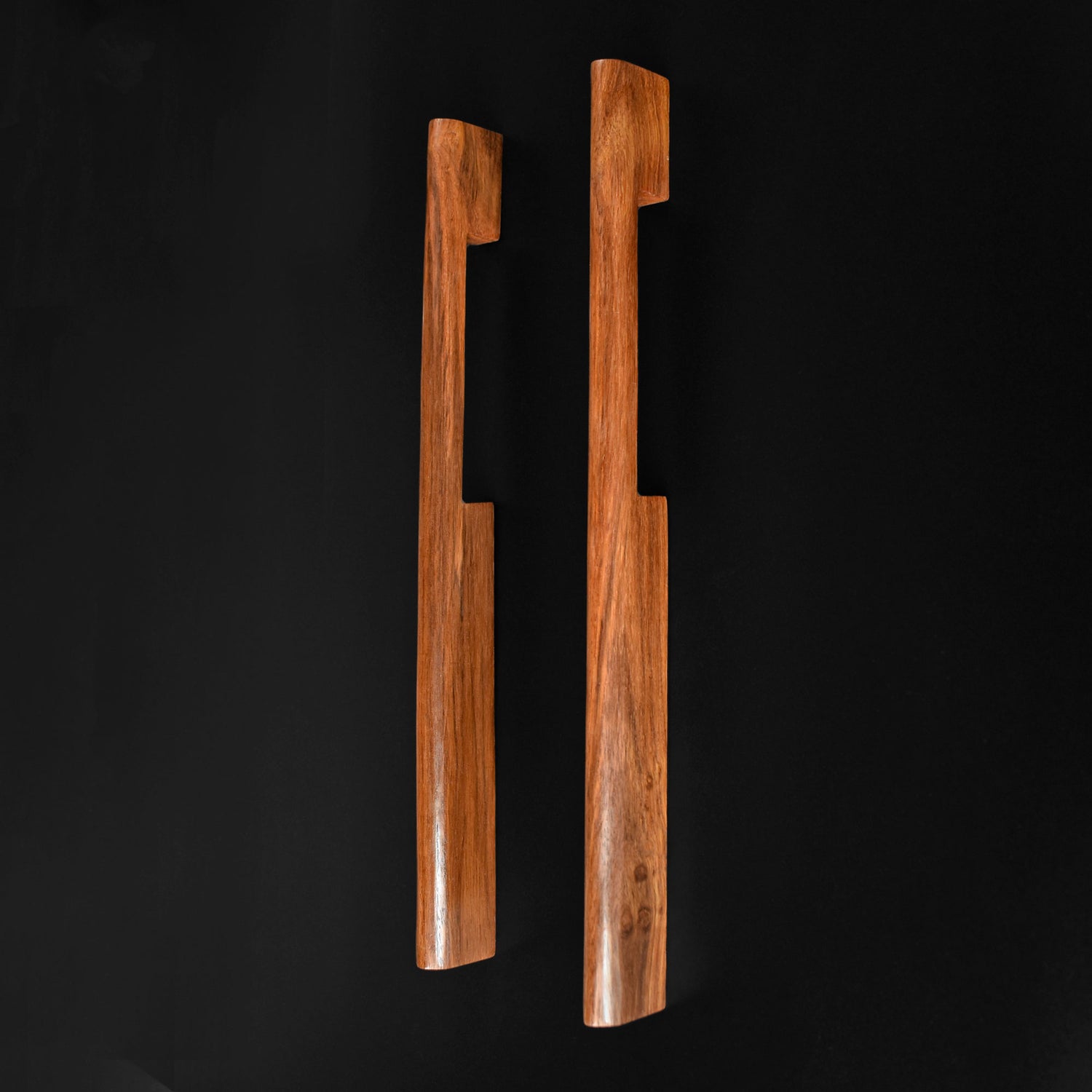 Isleworth Sleek Wooden Wardrobe Cupboard Handle