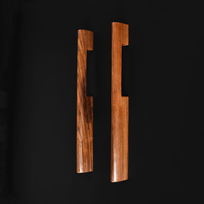 Isleworth Sleek Wooden Wardrobe Cupboard Handle