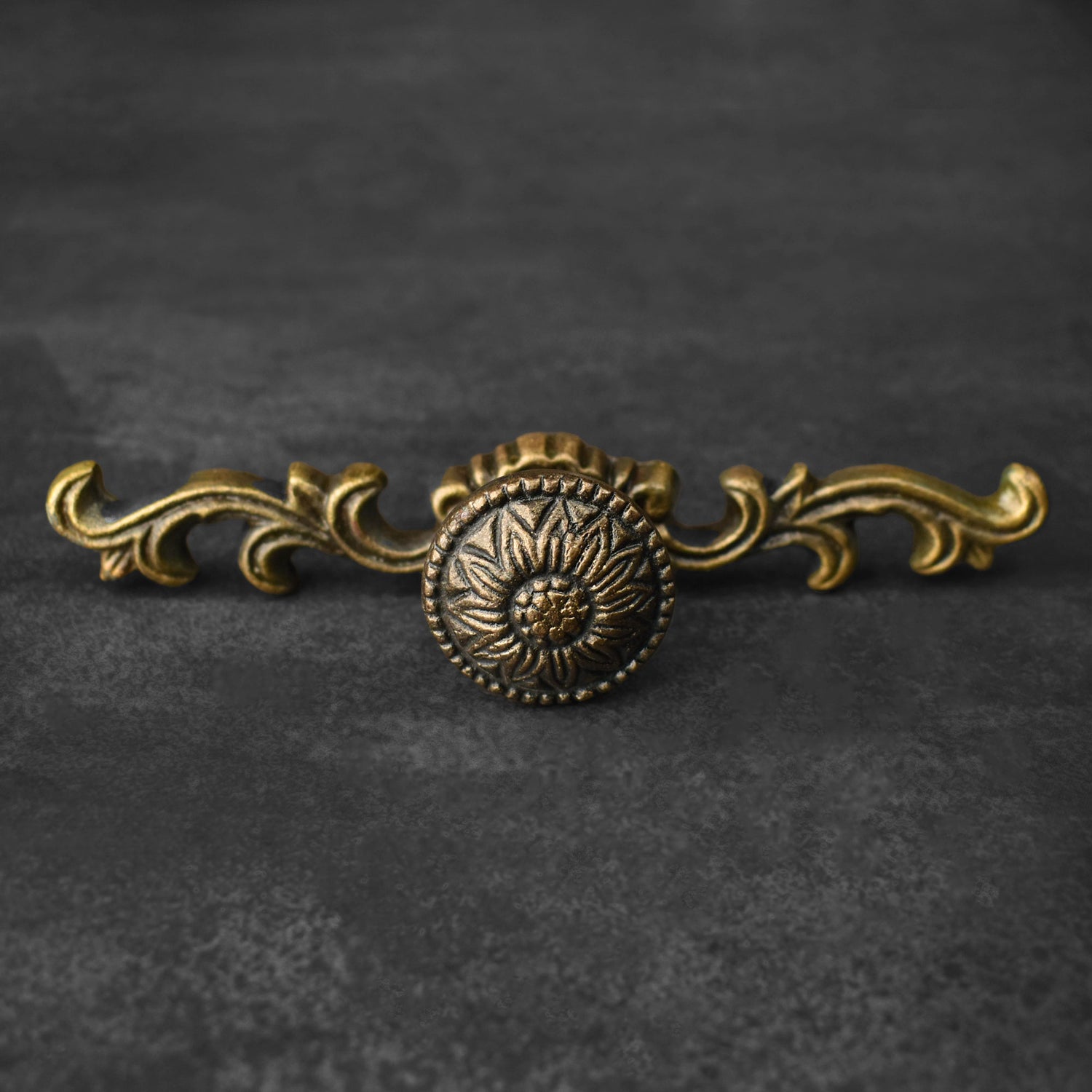 Gildra Vintage Metal Cabinet Drawer Pull Handle