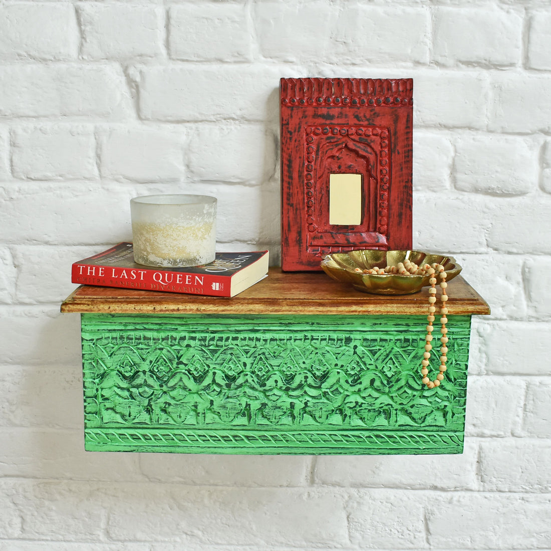 Svarna Green Carved Wooden Wall Shelf