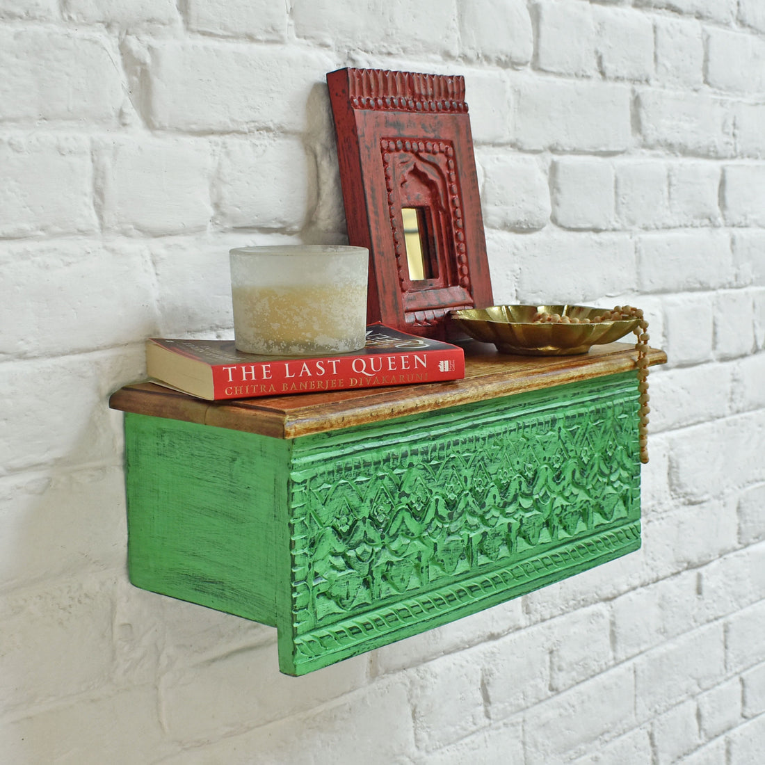 Svarna Green Carved Wooden Wall Shelf