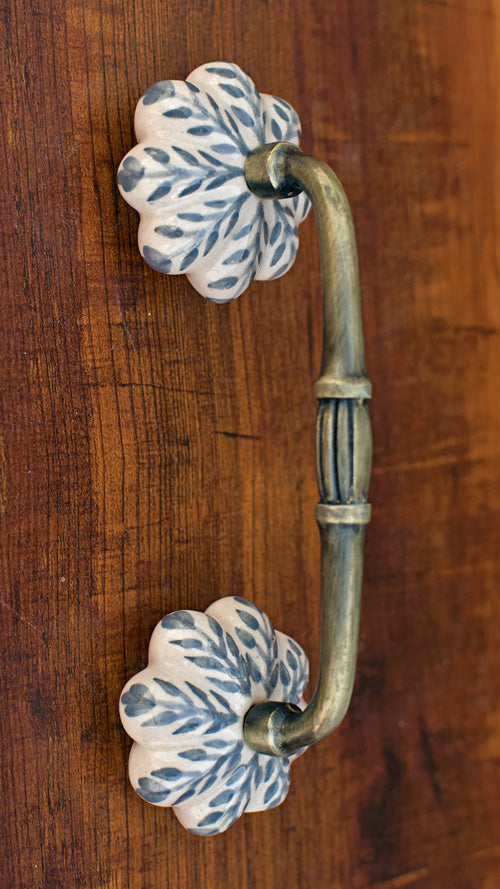 Nevada Grey Vine Ceramic Knob Antique Door Handle and Pull