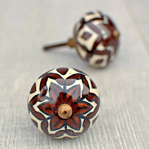 Narciso Brown Flower Ceramic Cupboard Drawer Knob