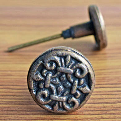 LayLa Victorian Metal Cabinet Dresser Knob Pull