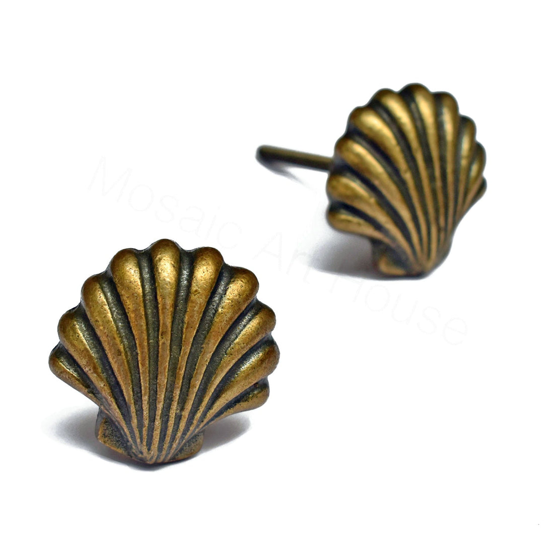 Scallop Antique Furniture Drawer Knob